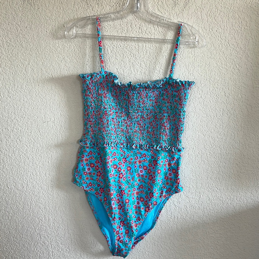 SOLID & STRIPED The Vera Smocked One-piece Swimsuit In Ditsy Floral - Picture 5 of 10